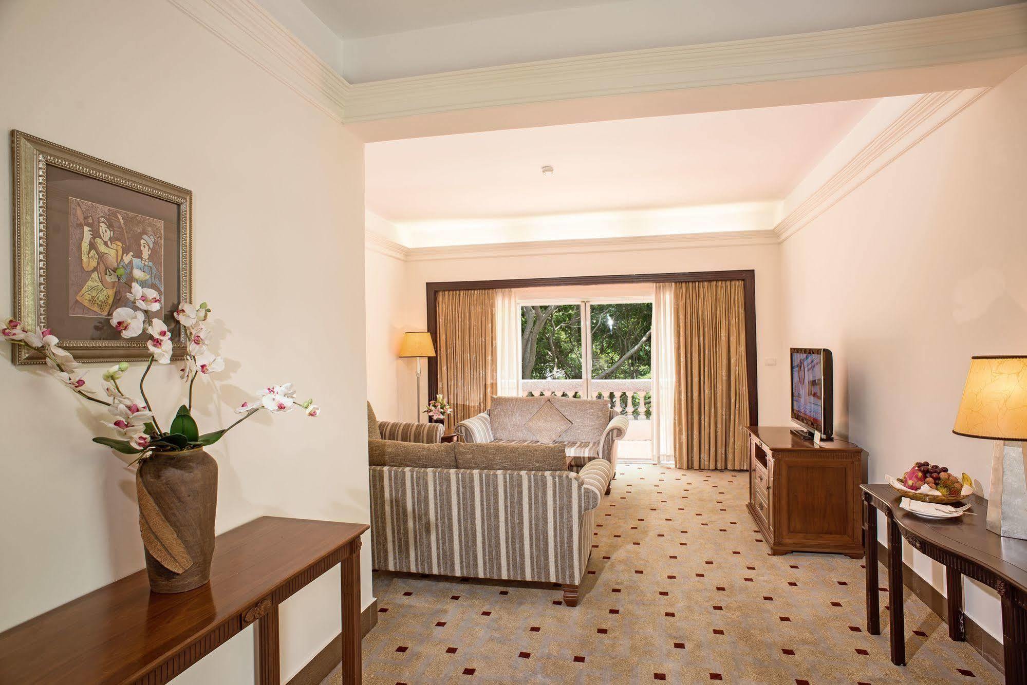 Royal Villas Halong Ха Лонг Екстериор снимка