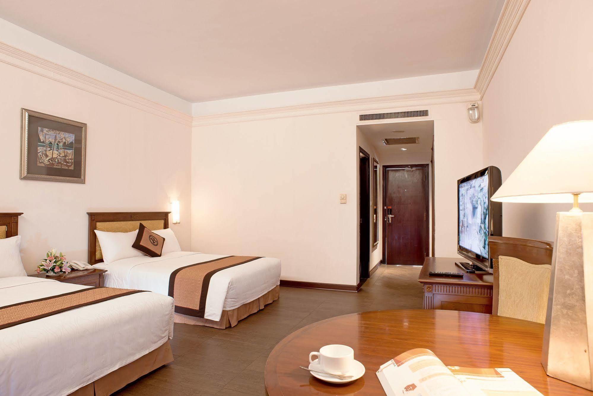 Royal Villas Halong Ха Лонг Екстериор снимка